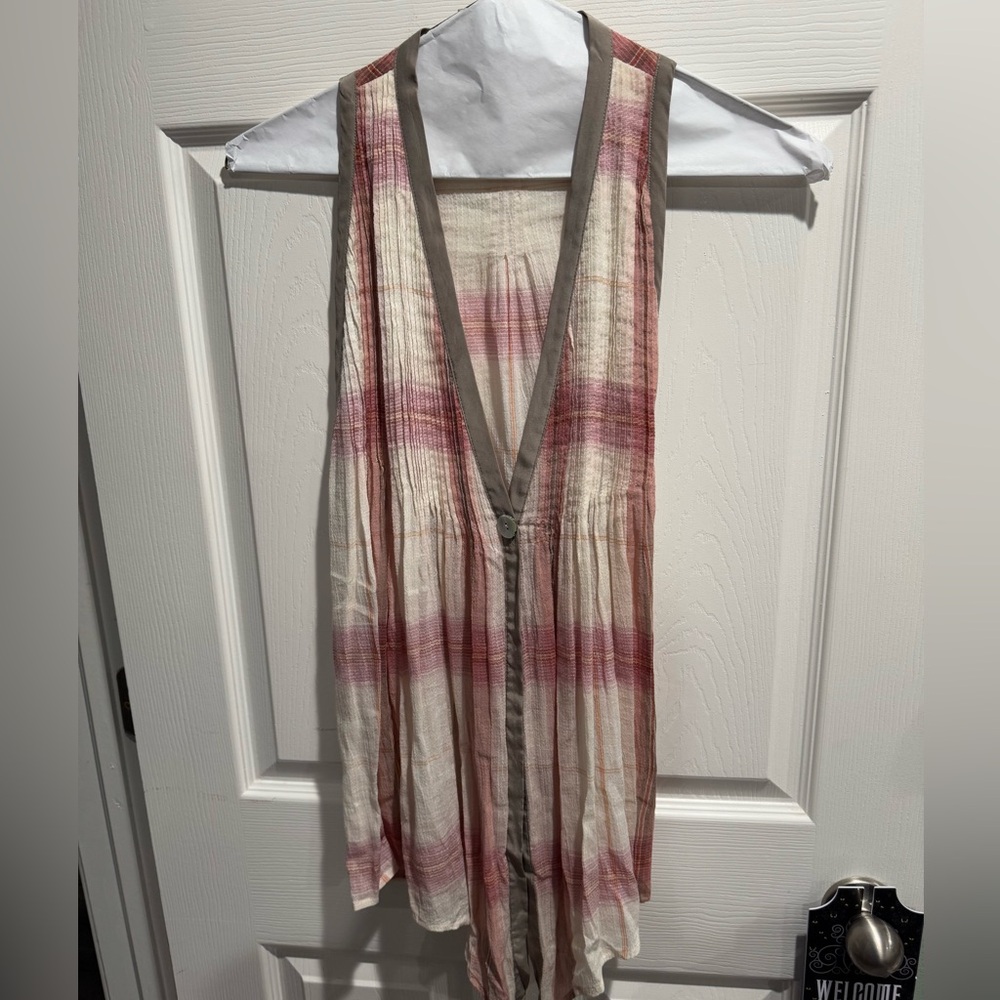 Elizabeth and James Plaid Sheer Pleated Vest Size L